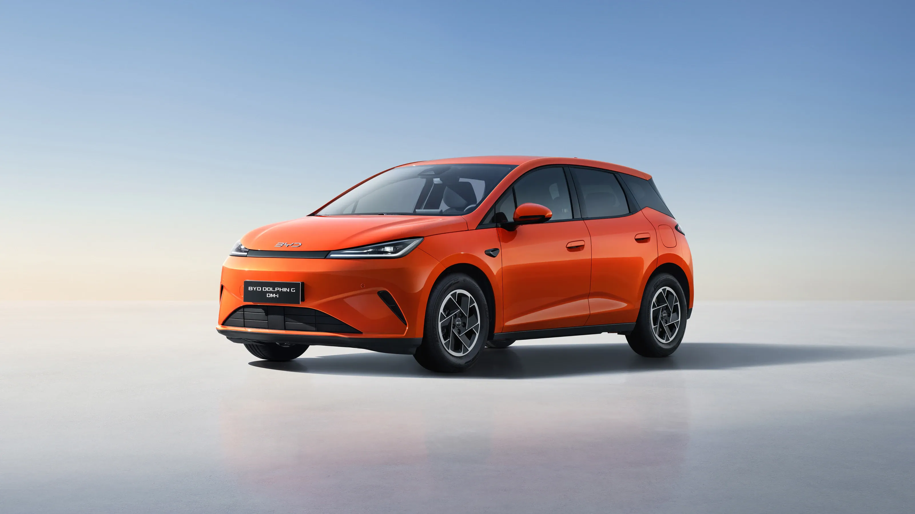 BYD DOLPHIN G DM-i Comfort – Orange Sunset